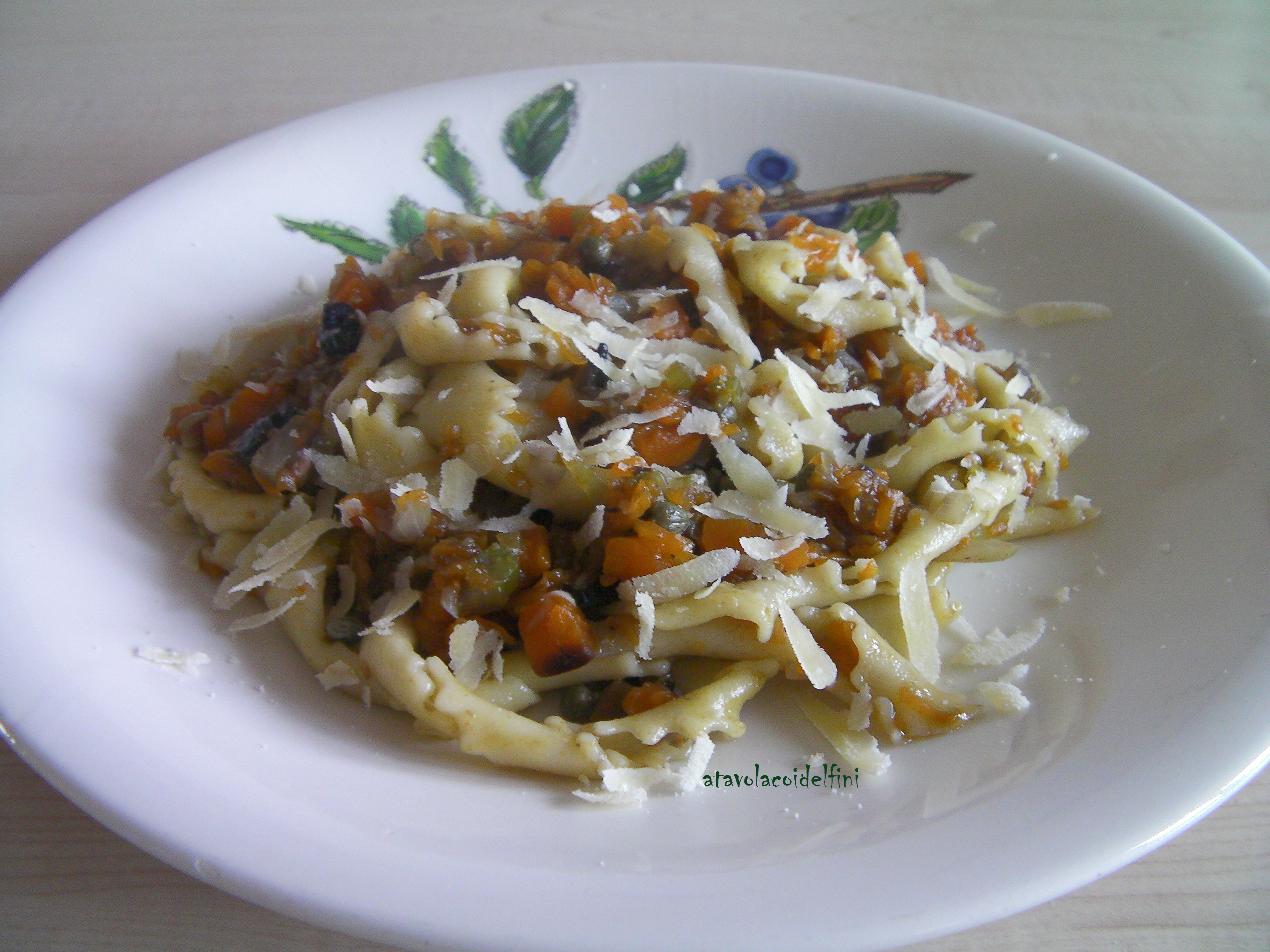 Sagne ‘ncannulate di semola rimacinata di grano duro con zucca, verdure croccanti e caciocavallo podolico