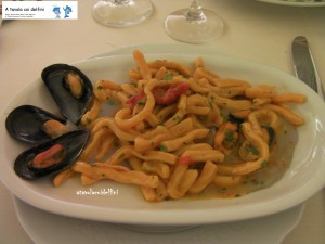 2° Chef Nada Tommasone -  "Fantasia Mediterranea" - scialatiello con pomodori datterino su vellutata di patate viola e cozze