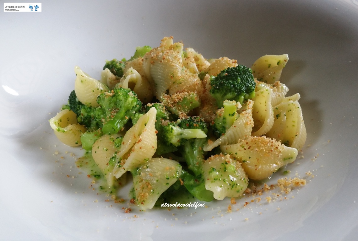 Conchiglie “risottate” al brodo di crostacei e broccoli